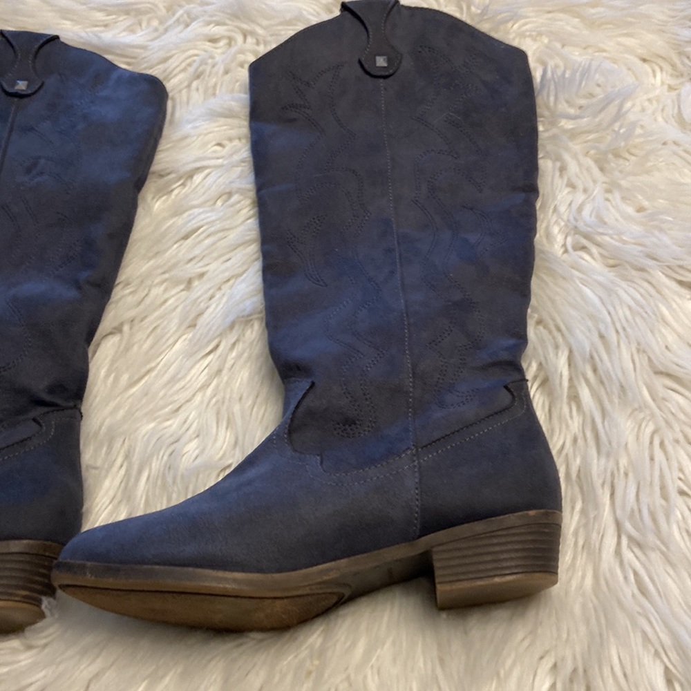 Boots long 16” color bluish/gray excellent condition see pictures size 8.5 - Picture 3 of 12